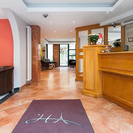 Hotel Americain-2